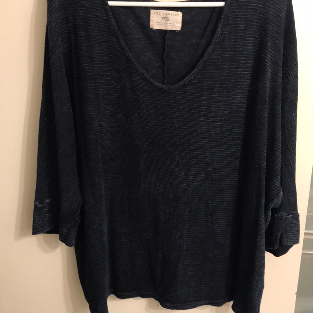 Navy summer sweatshirt with 3/4 sleeves